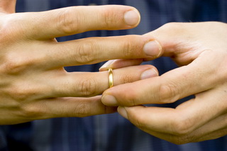 Elegant Wedding ring electrical accident for Wedding Day